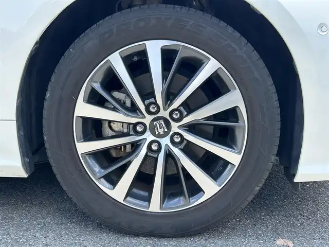 トヨタ クラウン ハイブリッド G 兵庫県 2020(令2)年 7.5万km ホワイトパールクリスタルシャイン 純正8型ナビ/・BT.TV.AM.FMアラウンドビューモニター/プリクラッシュセーフティー/ブラインドスポットモニター/クリアランスソナー/リアクロストラフィックアラート/パーキングサポートブレーキ/ヘッドアップディスプレイ/レーダークルーズコントロール/ロードサインアシスト/先行車発信告知/電動パーキングブレーキ/オートオールド/前席シートヒーター/ハンドルヒーター/パワーシート（メモリー付き）/デジタルインナーミラー/ビルトインETC2.0/前方ドラレコ/純正フロアマット