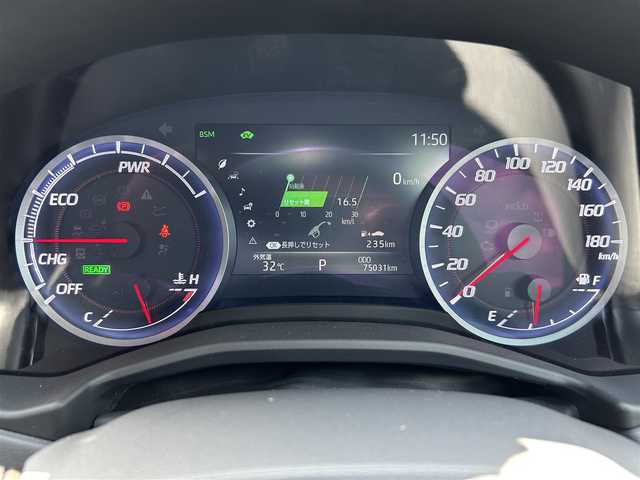 トヨタ クラウン ハイブリッド G 兵庫県 2020(令2)年 7.5万km ホワイトパールクリスタルシャイン 純正8型ナビ/・BT.TV.AM.FMアラウンドビューモニター/プリクラッシュセーフティー/ブラインドスポットモニター/クリアランスソナー/リアクロストラフィックアラート/パーキングサポートブレーキ/ヘッドアップディスプレイ/レーダークルーズコントロール/ロードサインアシスト/先行車発信告知/電動パーキングブレーキ/オートオールド/前席シートヒーター/ハンドルヒーター/パワーシート（メモリー付き）/デジタルインナーミラー/ビルトインETC2.0/前方ドラレコ/純正フロアマット