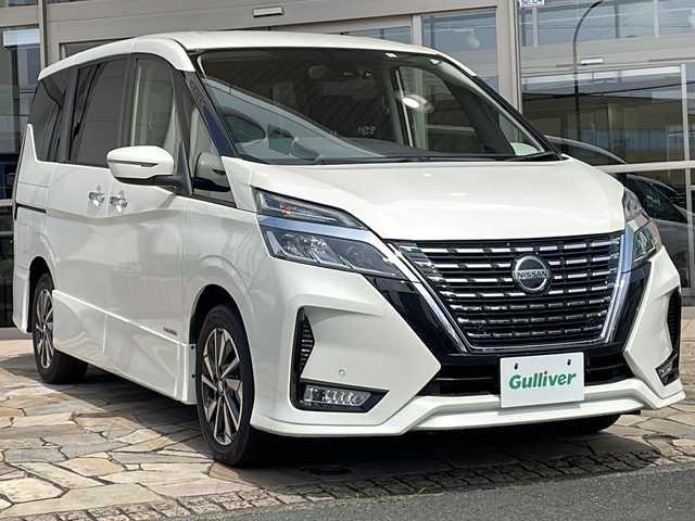 日産 セレナ ハイウェイスター V 静岡県 2022(令4)年 3.5万km ブリリアントホワイトパール 純正ナビ/・CD/DVD/Blu-ray/・フルセグTV/・USB/・FM/AM/・Bluetooth/・SD/・MUSIC STOCKER/・HDMI/主要装備/・フリップダウンモニター/・ドライブレコーダー/・ＥＴＣ/・ＬＥＤヘッドライト/・コーナーセンサー/・アイドリングストップ/・プロパイロット/・電動パーキング/・両側パワースライドドア/・後席オートエアコン