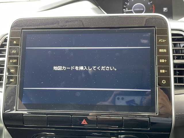 日産 セレナ ハイウェイスター V 静岡県 2022(令4)年 3.5万km ブリリアントホワイトパール 純正ナビ/・CD/DVD/Blu-ray/・フルセグTV/・USB/・FM/AM/・Bluetooth/・SD/・MUSIC STOCKER/・HDMI/主要装備/・フリップダウンモニター/・ドライブレコーダー/・ＥＴＣ/・ＬＥＤヘッドライト/・コーナーセンサー/・アイドリングストップ/・プロパイロット/・電動パーキング/・両側パワースライドドア/・後席オートエアコン