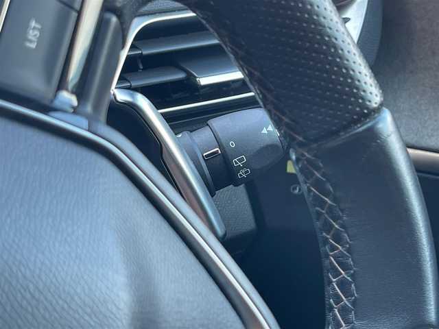 プジョー ３００８ GT ブルー HDi 山梨県 2019(令1)年 5万km 白 ・プッシュスタート/・アイドリングストップ/・ETC/・MTモード付AT/・バックカメラ/・パーキングセンサー/・ブラインドスポットモニター/・レーンキープアシスト/・冬タイヤ積込/・疲労検知システム/・アクティブセーフティーブレーキ/・電動格納ミラー/・前後コーナーセンサー/・電動リアゲート/・前方ドライブレコーダー/・横滑り防止装置