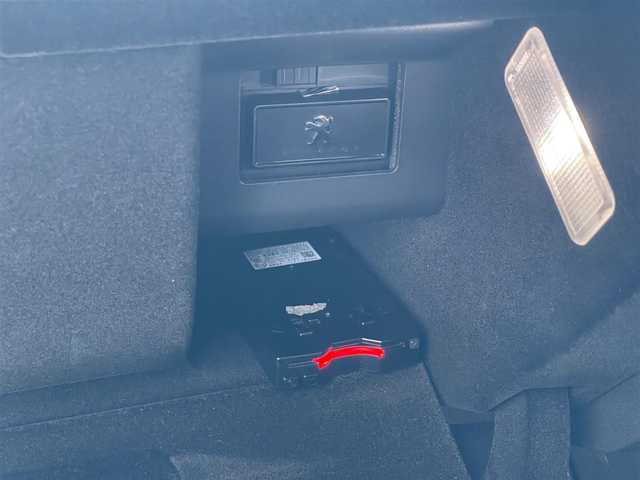 プジョー ３００８ GT ブルー HDi 山梨県 2019(令1)年 5万km 白 ・プッシュスタート/・アイドリングストップ/・ETC/・MTモード付AT/・バックカメラ/・パーキングセンサー/・ブラインドスポットモニター/・レーンキープアシスト/・冬タイヤ積込/・疲労検知システム/・アクティブセーフティーブレーキ/・電動格納ミラー/・前後コーナーセンサー/・電動リアゲート/・前方ドライブレコーダー/・横滑り防止装置