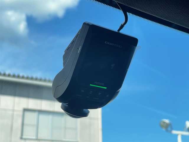 プジョー ３００８ GT ブルー HDi 山梨県 2019(令1)年 5万km 白 ・プッシュスタート/・アイドリングストップ/・ETC/・MTモード付AT/・バックカメラ/・パーキングセンサー/・ブラインドスポットモニター/・レーンキープアシスト/・冬タイヤ積込/・疲労検知システム/・アクティブセーフティーブレーキ/・電動格納ミラー/・前後コーナーセンサー/・電動リアゲート/・前方ドライブレコーダー/・横滑り防止装置