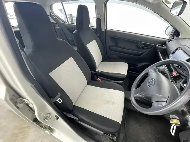 ダイハツ ミラ イース L SAⅢ 群馬県 2020(令2)年 6.2万km ホワイト 社外７型ナビ　バックカメラ　スマートアシスト　衝突軽減　アイドリングストップ　ヘッドライトレベライザー　横滑り防止　オートハイビーム　前後コーナーセンサー　サイドバイザー　社外フロアマット　禁煙車