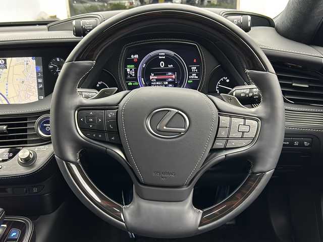 レクサス ＬＳ 500h エグゼクティブ 宮城県 2019(平31)年 1.8万km グラファイトブラックガラスフレーク マークレビンソンサウンド　/三眼ＬＥＤヘッドランプ/デジタルインナーミラー　/パノラミックビューモニター　/デジタルインナーミラー　/ＢＳＭ　/ＨＵＤ　/メーカーナビ/パワートランク　/アダプティブクルーズコントロール/レクサスセーフティ　/ETC2.0/黒革シート/シートヒーター/ベンチレーション/ステアリングヒーター/禁煙車