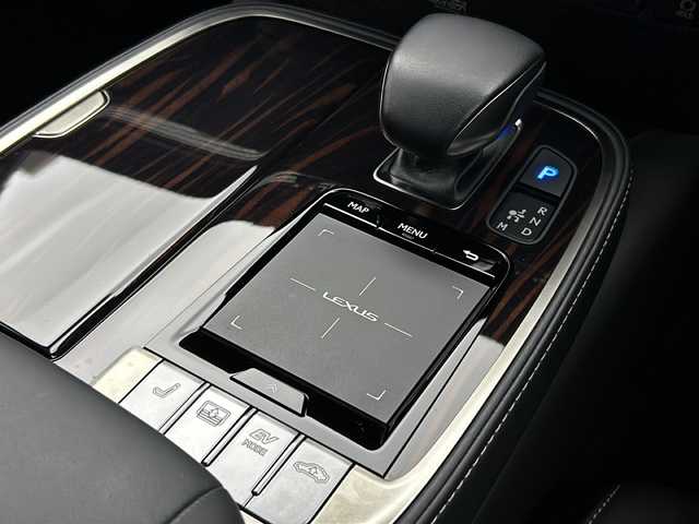 レクサス ＬＳ 500h エグゼクティブ 宮城県 2019(平31)年 1.8万km グラファイトブラックガラスフレーク マークレビンソンサウンド　/三眼ＬＥＤヘッドランプ/デジタルインナーミラー　/パノラミックビューモニター　/デジタルインナーミラー　/ＢＳＭ　/ＨＵＤ　/メーカーナビ/パワートランク　/アダプティブクルーズコントロール/レクサスセーフティ　/ETC2.0/黒革シート/シートヒーター/ベンチレーション/ステアリングヒーター/禁煙車