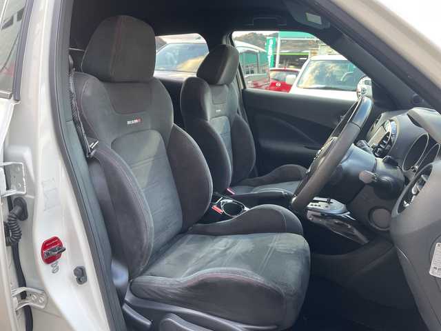 日産 ジューク ニスモ 広島県 2014(平26)年 8.3万km ブリリアントホワイトパール 純正SDナビ/CD/DVD/SD/BT/フルセグTV/バックカメラ/パートタイム４WD/横滑り防止装置/キセノンヘッドライト/オートライト/ETC/スマートキー/プッシュスタート/純正フロアマット/純正アルミホイール