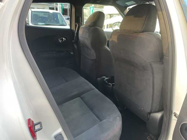 日産 ジューク ニスモ 広島県 2014(平26)年 8.3万km ブリリアントホワイトパール 純正SDナビ/CD/DVD/SD/BT/フルセグTV/バックカメラ/パートタイム４WD/横滑り防止装置/キセノンヘッドライト/オートライト/ETC/スマートキー/プッシュスタート/純正フロアマット/純正アルミホイール