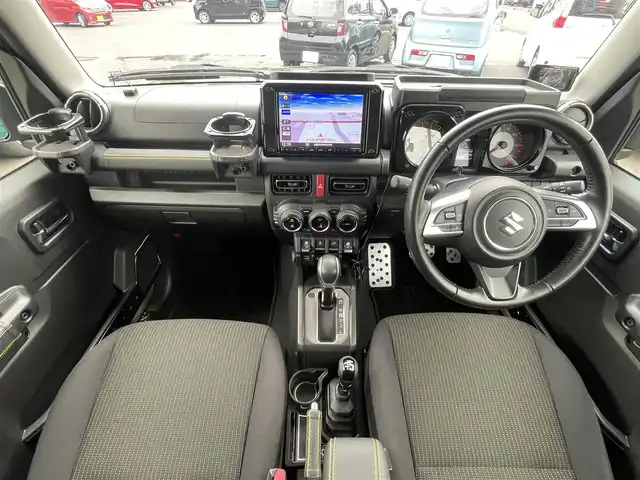 スズキ ジムニー XC 島根県 2020(令2)年 3.6万km ジャングルグリーン 純正８インチナビ　/フルセグＴＶ　/ＤＶＤ再生　/Ｂｌｕｅｔｏｏｔｈオーディオ/前方ドライブレコーダー　/ＥＴＣ　/社外レーダー（セルスター）/社外マフラー（ロッソモデロ）/社外牽引フック（モンスタースポーツ）/社外デイライト/社外16インチアルミホイール/リアスモークフィルム　/ダウンヒルアシストコントロール/前席シートヒーター/ミラーヒーター/ヘッドライトウォッシャー/純正LEDヘッドライト/背面タイヤ（ハードカバー付）/スマートキー　/プッシュスタート/保証書・取説・スペアキー1本