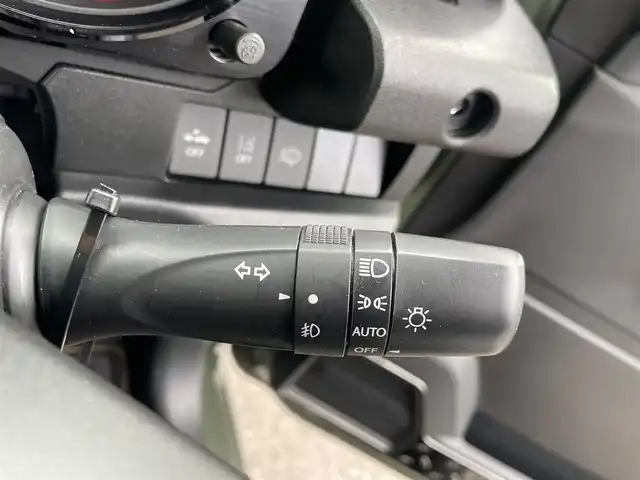 スズキ ジムニー XC 島根県 2020(令2)年 3.6万km ジャングルグリーン 純正８インチナビ　/フルセグＴＶ　/ＤＶＤ再生　/Ｂｌｕｅｔｏｏｔｈオーディオ/前方ドライブレコーダー　/ＥＴＣ　/社外レーダー（セルスター）/社外マフラー（ロッソモデロ）/社外牽引フック（モンスタースポーツ）/社外デイライト/社外16インチアルミホイール/リアスモークフィルム　/ダウンヒルアシストコントロール/前席シートヒーター/ミラーヒーター/ヘッドライトウォッシャー/純正LEDヘッドライト/背面タイヤ（ハードカバー付）/スマートキー　/プッシュスタート/保証書・取説・スペアキー1本