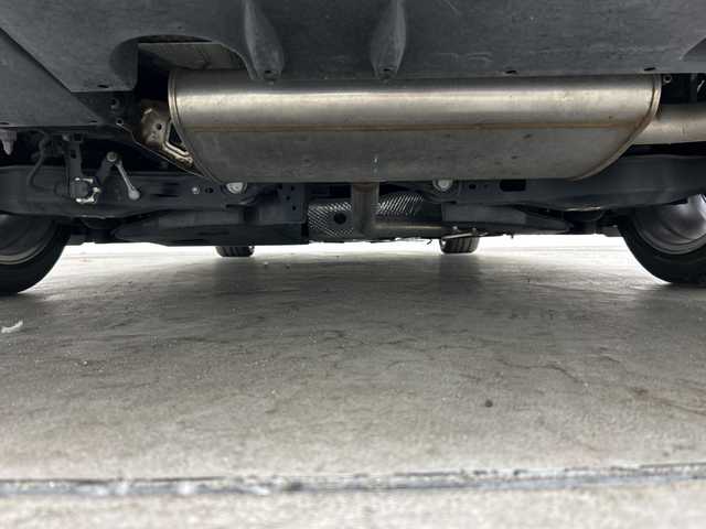 トヨタ プリウス Sツーリングセレクション 三重県 2019(令1)年 3.2万km ホワイトパールクリスタルシャイン /禁煙車//純正ナビ【NSZT-Y68T】/（CD.DVD.SD.BT.フルセグTV）//バックカメラ//ToyotaSaftySense//衝突被害軽減システム//レーンキープアシスト//レーダークルーズコントロール//前席シートヒーター//合皮シート//TRDエアロ//純正ドライブレコーダー//ビルトインETC//ステアリングスイッチ//GPSレーダー//LEDオートライト//オートマチックハイビーム//電格ミラー//ウインカーミラー//純正フロアマット//純正17インチアルミホイール//前後コーナーセンサー