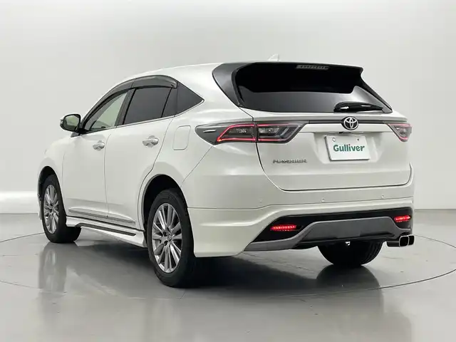 トヨタ ハリアー プレミアム アドバンスドP 熊本県 2017(平29)年 7万km ホワイトパールクリスタルシャイン 純正ナビ（ＣＤ・ＤＶＤ・フルセグ・ＢＴ・ＡＵＸ・ＵＳＢ）/全周囲カメラ　/前後ドライブレコーダー　/ビルトインＥＴＣ　/前後クリアランスソナー　/レーダークルーズコントロール/モデリスタエアロ（F・S）/ＪＢＬサウンド　/パワーバックドア/前席シートヒーター/前席パワーシート/レーンデェパーチャアラート/先行車発進お知らせ/横滑り防止/アイドリングストップ/社外フロアマット/純正１８インチAW/オートライト/オートマチックハイビーム/LEDヘッドライト/フォグライト/スマートキー/プッシュスタート/スペアキー1本