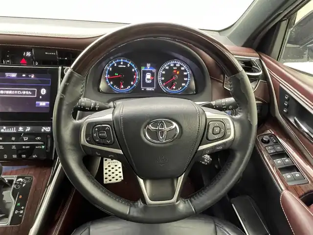 トヨタ ハリアー プレミアム アドバンスドP 熊本県 2017(平29)年 7万km ホワイトパールクリスタルシャイン 純正ナビ（ＣＤ・ＤＶＤ・フルセグ・ＢＴ・ＡＵＸ・ＵＳＢ）/全周囲カメラ　/前後ドライブレコーダー　/ビルトインＥＴＣ　/前後クリアランスソナー　/レーダークルーズコントロール/モデリスタエアロ（F・S）/ＪＢＬサウンド　/パワーバックドア/前席シートヒーター/前席パワーシート/レーンデェパーチャアラート/先行車発進お知らせ/横滑り防止/アイドリングストップ/社外フロアマット/純正１８インチAW/オートライト/オートマチックハイビーム/LEDヘッドライト/フォグライト/スマートキー/プッシュスタート/スペアキー1本