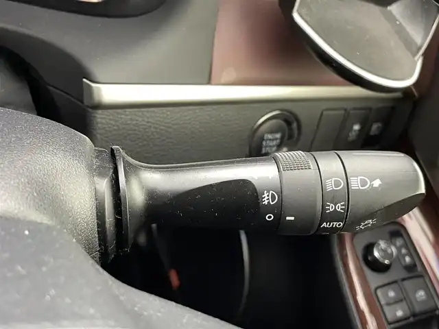 トヨタ ハリアー プレミアム アドバンスドP 熊本県 2017(平29)年 7万km ホワイトパールクリスタルシャイン 純正ナビ（ＣＤ・ＤＶＤ・フルセグ・ＢＴ・ＡＵＸ・ＵＳＢ）/全周囲カメラ　/前後ドライブレコーダー　/ビルトインＥＴＣ　/前後クリアランスソナー　/レーダークルーズコントロール/モデリスタエアロ（F・S）/ＪＢＬサウンド　/パワーバックドア/前席シートヒーター/前席パワーシート/レーンデェパーチャアラート/先行車発進お知らせ/横滑り防止/アイドリングストップ/社外フロアマット/純正１８インチAW/オートライト/オートマチックハイビーム/LEDヘッドライト/フォグライト/スマートキー/プッシュスタート/スペアキー1本