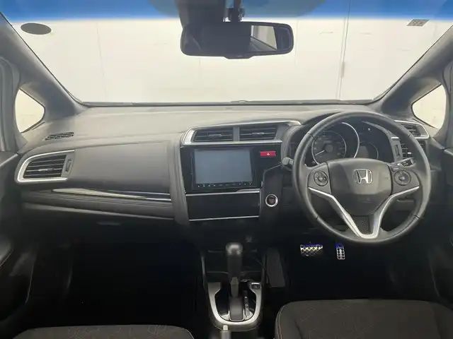 ホンダ フィット RS 茨城県 2013(平25)年 1.6万km プレミアムホワイトパール 純正8型ナビ/バックカメラ/フルセグ/あんしんパッケージ/シティブレーキアクティブシステム/クルーズコントロール/ETC/純正15インチAW/LEDヘッドライト/スマートキー