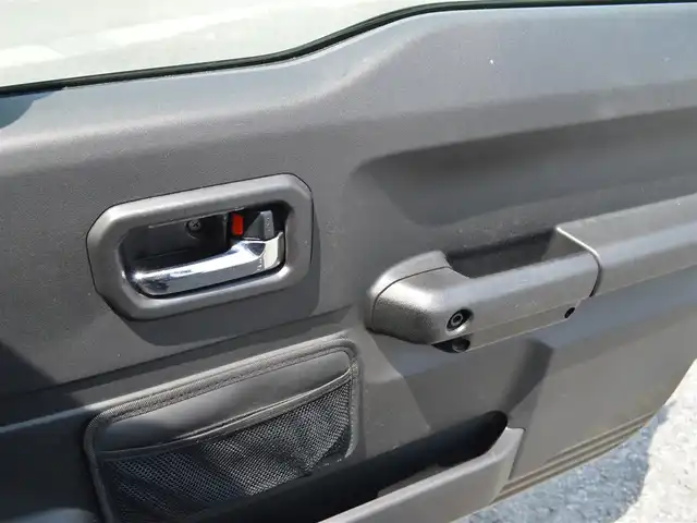 スズキ ジムニー XC 栃木県 2019(平31)年 4.9万km ブルーイッシュブラックパール3 ワンオーナー/SUZUKI　Safety　Support/[車線逸脱警報機能/衝突被害軽減ブレーキ]/４WD/社外マフラー/carrozzeriaツイータースピーカー/社外ナビ/[フルセグ/AM/FM/CD/DVD/BT]/クルーズコントロール/ダウンヒルアシスト/前席シートヒーター/ETC/前、室内ドラレコ/LEDヘッドライト/LEDフォグランプ/オートライト/背面タイヤ/社外ドリンクホルダー/レザー調シートカバー/スマートスペアキー×１/取扱い説明書/新車保証書