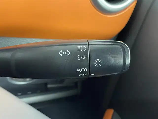 スズキ ハスラー G 大分県 2015(平27)年 4.3万km パッションオレンジマイカ/スペリアホワイト 社外メモリナビ（MDV-D403）/ワンセグTV/CD/DVD/Bluetooth/運転席シートヒーター/ETC/スマートキー/キセノン/衝突軽減ブレーキ/Wエアバッグ/ABS/横滑り防止装置/ドライブレコーダー/アイドリングSTOP/オートライト/プライバシーガラス/ドアバイザー/新車時保証書/取扱説明書