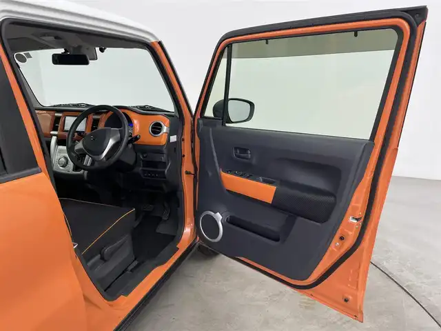 スズキ ハスラー G 大分県 2015(平27)年 4.3万km パッションオレンジマイカ/スペリアホワイト 社外メモリナビ（MDV-D403）/ワンセグTV/CD/DVD/Bluetooth/運転席シートヒーター/ETC/スマートキー/キセノン/衝突軽減ブレーキ/Wエアバッグ/ABS/横滑り防止装置/ドライブレコーダー/アイドリングSTOP/オートライト/プライバシーガラス/ドアバイザー/新車時保証書/取扱説明書