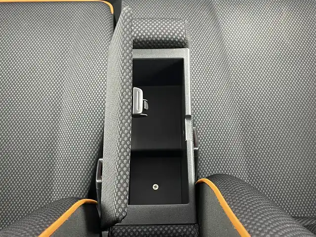 スズキ ハスラー G 大分県 2015(平27)年 4.3万km パッションオレンジマイカ/スペリアホワイト 社外メモリナビ（MDV-D403）/ワンセグTV/CD/DVD/Bluetooth/運転席シートヒーター/ETC/スマートキー/キセノン/衝突軽減ブレーキ/Wエアバッグ/ABS/横滑り防止装置/ドライブレコーダー/アイドリングSTOP/オートライト/プライバシーガラス/ドアバイザー/新車時保証書/取扱説明書