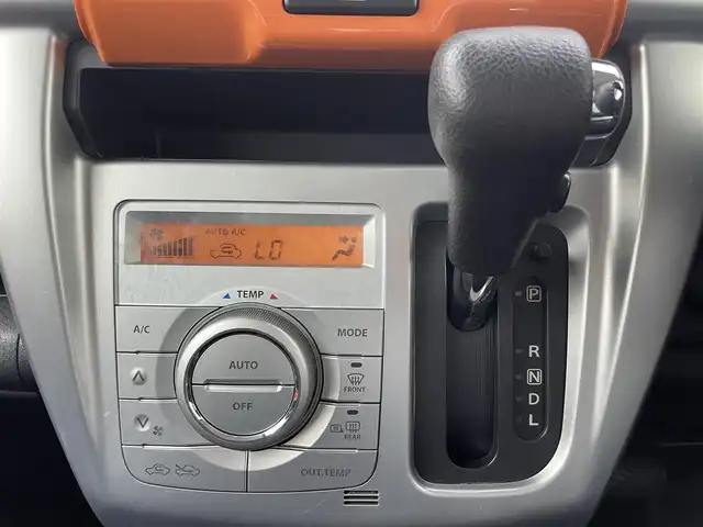 スズキ ハスラー G 大分県 2015(平27)年 4.3万km パッションオレンジマイカ/スペリアホワイト 社外メモリナビ（MDV-D403）/ワンセグTV/CD/DVD/Bluetooth/運転席シートヒーター/ETC/スマートキー/キセノン/衝突軽減ブレーキ/Wエアバッグ/ABS/横滑り防止装置/ドライブレコーダー/アイドリングSTOP/オートライト/プライバシーガラス/ドアバイザー/新車時保証書/取扱説明書