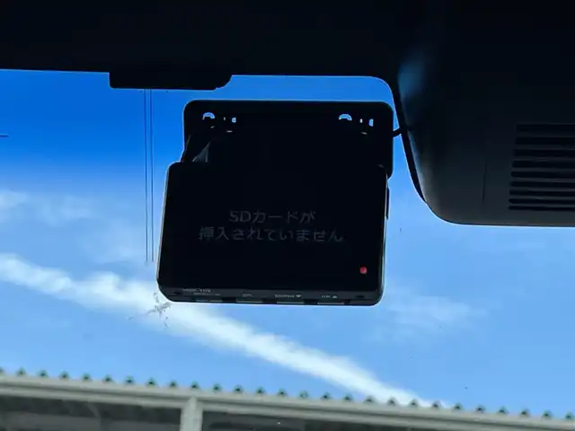 ホンダ Ｎ ＢＯＸ カスタム G L ターボ ホンダセンシング 滋賀県 2019(平31)年 6.1万km プラチナホワイトパール 社外7インチナビ/【Bluetooth/CD/DVD/フルセグTV】/ホンダセンシング/・衝突軽減ブレーキ〈CMBS〉/・誤発進抑制機能/・後方誤発進抑制機能/・歩行者事故低減ステアリング/・路外逸脱抑制機能/・アダプティブクルーズコントロール/・LKAS〈車線維持支援システム〉/・オートハイビーム/・先行車発進お知らせ機能/・標識認識機能/両側パワースライドドア/LEDヘッドライト/ビルトインETC/前方ドライブレコーダー/プッシュスタート/スマートキー/ステアリングリモコン