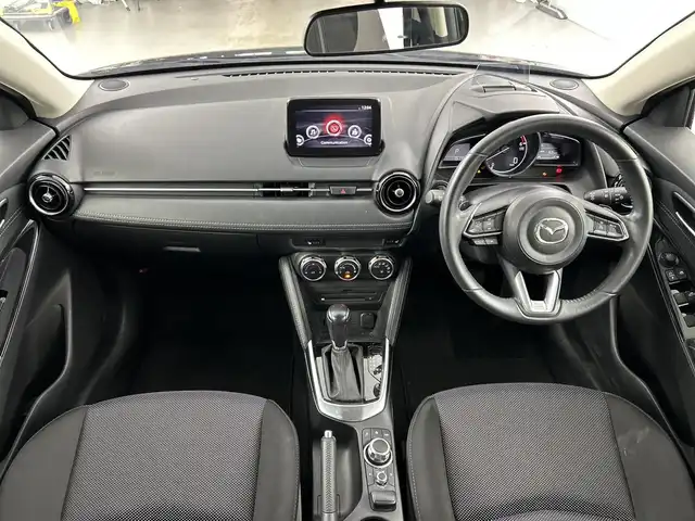 マツダ デミオ XD ツーリング 愛知県 2019(令1)年 7.6万km ジェットブラックマイカ 禁煙車/ディーゼル/ターボ/純正7インチナビ/(CD/DVD/Bluetooth/フルセグTV)/全方位カメラ/i-ACTIVESENSE/・衝突軽減ブレーキ/・レーンキープアシスト/・ブラインドスポットモニター/・オートハイビーム/・リアクロストラフィックアラート/ヘッドアップディスプレイ/クルーズコントロール/ETC/シートヒーター/パドルシフト/純正16インチアルミホイール/スマートキー/スペアキー1本/プッシュスタート/LEDヘッドライト/フロントフォグランプ/横滑り防止機能/オートエアコン