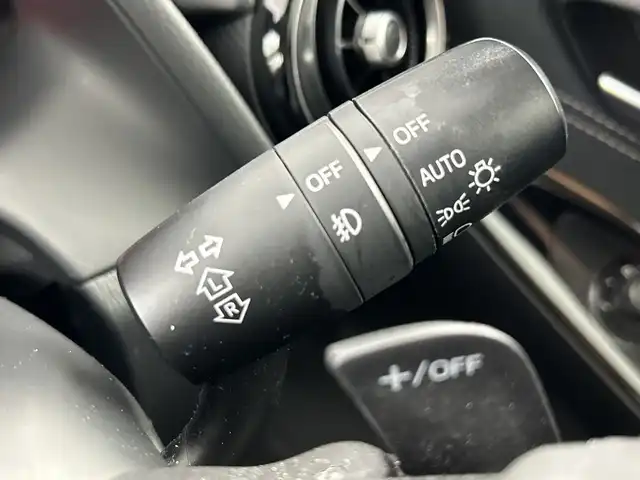 マツダ デミオ XD ツーリング 愛知県 2019(令1)年 7.6万km ジェットブラックマイカ 禁煙車/ディーゼル/ターボ/純正7インチナビ/(CD/DVD/Bluetooth/フルセグTV)/全方位カメラ/i-ACTIVESENSE/・衝突軽減ブレーキ/・レーンキープアシスト/・ブラインドスポットモニター/・オートハイビーム/・リアクロストラフィックアラート/ヘッドアップディスプレイ/クルーズコントロール/ETC/シートヒーター/パドルシフト/純正16インチアルミホイール/スマートキー/スペアキー1本/プッシュスタート/LEDヘッドライト/フロントフォグランプ/横滑り防止機能/オートエアコン