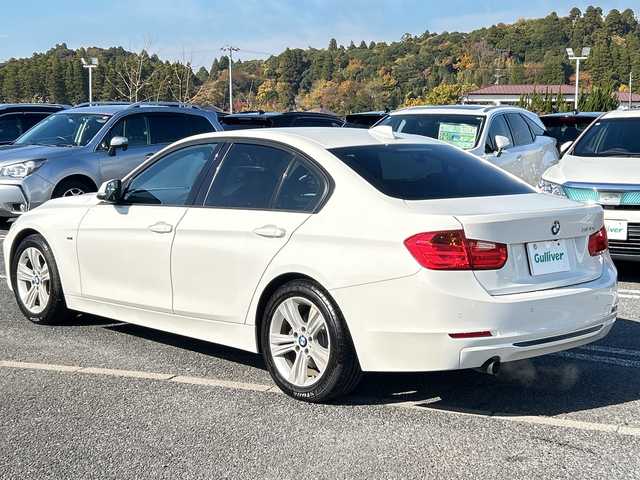 ＢＭＷ ３２０ｉ スポーツ 千葉県 2012(平24)年 7.6万km アルピンホワイトⅢ メーカーナビ　バックカメラ　黒革シート　電動シート　シートヒーター　ミラーETC　ドラレコ　スマートキー　プッシュスタート　HID　オートライト　バックセンサー　１７インチAW　横滑り防止