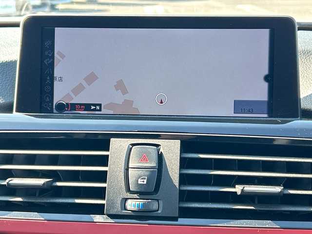 ＢＭＷ ３２０ｉ スポーツ 千葉県 2012(平24)年 7.6万km アルピンホワイトⅢ メーカーナビ　バックカメラ　黒革シート　電動シート　シートヒーター　ミラーETC　ドラレコ　スマートキー　プッシュスタート　HID　オートライト　バックセンサー　１７インチAW　横滑り防止