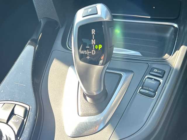 ＢＭＷ ３２０ｉ スポーツ 千葉県 2012(平24)年 7.6万km アルピンホワイトⅢ メーカーナビ　バックカメラ　黒革シート　電動シート　シートヒーター　ミラーETC　ドラレコ　スマートキー　プッシュスタート　HID　オートライト　バックセンサー　１７インチAW　横滑り防止