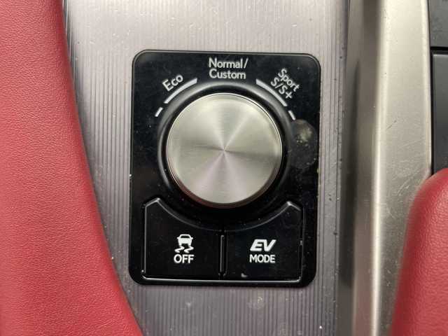 レクサス ＲＸ 450h Fスポーツ 道央・札幌 2020(令2)年 6.1万km ホワイトノーヴァガラスフレーク ・4WD/・寒冷地仕様/・純正ナビ&CD&DVD&BT&TV/・全方位カメラ/・ヘッドアップディスプレイ/・レクサスセーフティシステム/・レーダークルーズコントロール/・パワーバックドア/・前席パワーシート/・前席シートヒーター/・前席ベンチレーション/・ステアリングヒーター/・ドアミラーヒーター/・社外前後ドライブレコーダー/・ビルトインETC2.0/・クリアランスソナー/・三眼LEDヘッドライト/・純正エンジンスターター/・スマートキー/・スペアキー/・純正AW付夏タイヤ積込