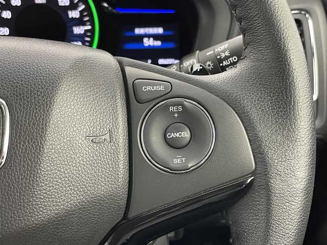 ホンダ ヴェゼル ハイブリッド Z 埼玉県 2014(平26)年 5.7万km ティンテッドシルバーM アクティブシティブレーキシステム/革シート/前席シートヒーター/純正メモリナビ・フルセグTV/　CD/DVD/SD/USB/Bluetooth/バックカメラ/クルーズコントロール/パドルシフト/LEDヘッドライト/プッシュスタート/スマートキー/ビルトインETC