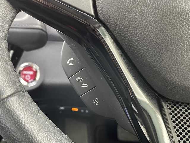 ホンダ ヴェゼル ハイブリッド Z 埼玉県 2014(平26)年 5.7万km ティンテッドシルバーM アクティブシティブレーキシステム/革シート/前席シートヒーター/純正メモリナビ・フルセグTV/　CD/DVD/SD/USB/Bluetooth/バックカメラ/クルーズコントロール/パドルシフト/LEDヘッドライト/プッシュスタート/スマートキー/ビルトインETC
