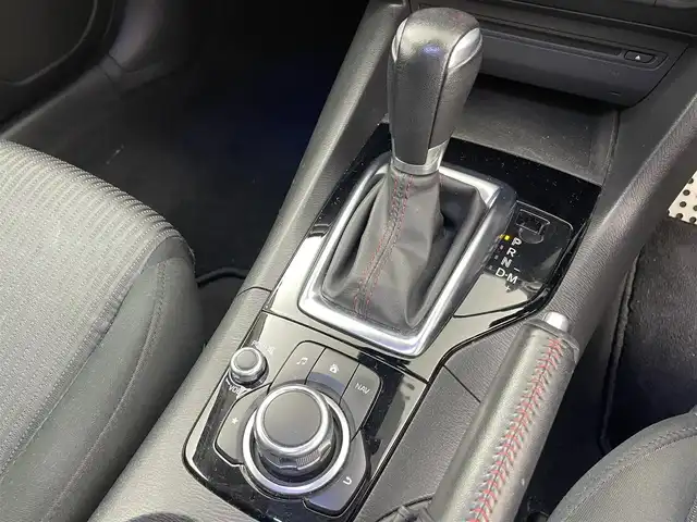 マツダ アクセラ スポーツ 20S ツーリング 愛知県 2014(平26)年 4.9万km スノーフレイクホワイトパールマイカ マフラーカッター/パドルシフト/マツダスピードデカール/純正ナビ/（CD/DVD/BT/フルセグ）/バックカメラ/ETC/ドラレコ/追従クルーズコントロール/アイドリングストップ/AFS/横滑り防止/オートライト/ヘッドアップディスプレイ/スペアキー