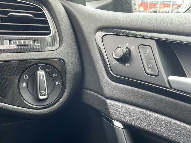 フォルクスワーゲン ゴルフ ＧＴＩ 青森県 2014(平26)年 6万km タングステンシルバーメタリック ターボ/OP純正8インチディスプレイナビ・フルセグTV/CD・DVD・Bluetooth・SD/プリクラッシュブレーキ/アダプティブクルーズコントロール/ブラインドスポットディテクション/レーンキープアシスト/パークディスタンスコントロール/パドルシフト/前後ドライブレコーダー/ビルトインETC/HIDヘッドライト/LEDフォグランプ/社外19インチアルミ/社外車高調/スペアキー/保証書・取扱書