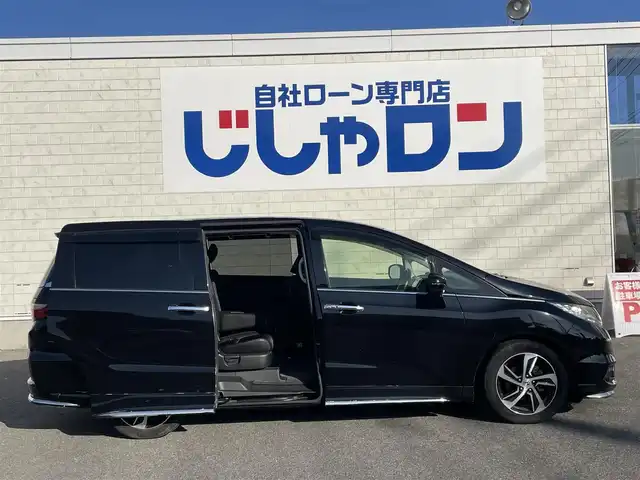 ホンダ オデッセイ アブソルートXホンダセンシングアドバンP 佐賀県 2016(平28)年 14.3万km クリスタルブラックパール （株)IDOMが運営する【じしゃロン佐賀店】の自社ローン専用車両になります。/こちらは現金またはオートローンご利用時の価格です。自社ローンご希望の方は別途その旨お申付け下さい/禁煙車　/８人乗り　/ブラック　/全周囲カメラ　/純正ナビ フルセグ ＢＴオーディオ　/ＥＴＣ　/両側電動スライドドア