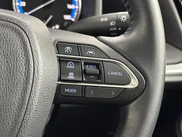 トヨタ ノア ハイブリッド G 福岡県 2024(令6)年 2.5万km アティチュードブラックマイカ 純正１０．５型ＤＡナビ/フルセグTV　/全方位カメラ　/ビルトインＥＴＣ２．０　/前後ドラレコ　/レーダークルコン　/コーナーセンサー　/トヨタセーフティセンス　/衝突軽減ブレーキ　/レーンキープ　/アクセル踏み間違い防止　/パーキングアシスト　/片側電動スライドドア　/純正１６インチＡＷ　/ＬＥＤヘッドライト