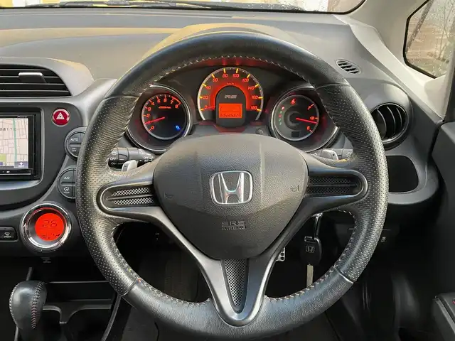 ホンダ フィット RS 10thアニバーサリー 道央・札幌 2012(平24)年 6.4万km サンセットオレンジⅡ ・パドルシフト/・寒冷地仕様/・フォグランプ/・ビルトインETC/・電動格納ミラー/・無限ミラーカバー/・無限ドアバイザー/・バニティーミラー/・フルフラットシート/・スペアキー/・ウィンカーミラー/・HIDヘッドライト/・積込夏タイヤ/・積込ワイパー