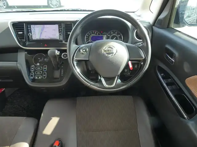 日産 デイズ ルークス HWS X Vセレクション 千葉県 2017(平29)年 3.1万km モカブラウンP エマージェンシーブレーキ/両側パワースライドドア/ハーフレザーシート/純正メモリーナビ/地デジTV/【DVD/CD再生機能　Bluetooth接続】/アラウンドビューモニター/ドライブレコーダー/革巻きステアリング/ETC/LEDヘッドライト/フォグライト/ウインカーミラー/純正15インチアルミホイル/インテリジェントキー