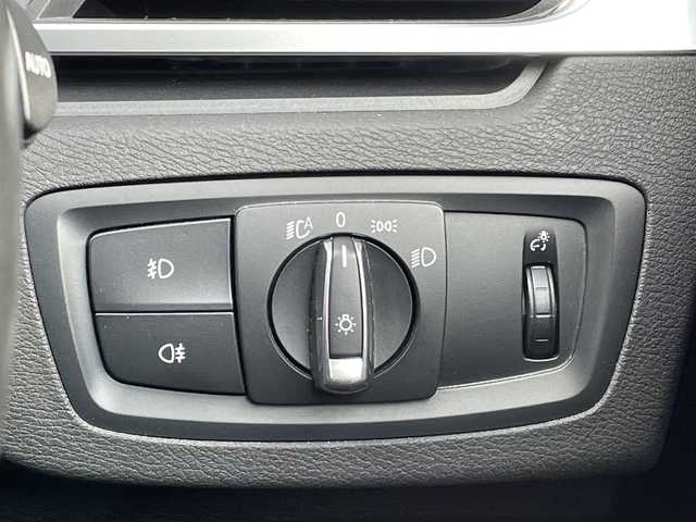 ＢＭＷ Ｘ１ xDrive 18d Mスポーツ 青森県 2018(平30)年 2.5万km アルピンホワイトⅢ インテリジェントセーフティ/純正HDDナビ/バックカメラ/ETC/シートヒーター/パドルシフト/パワーバックドア/純正18インチアルミホイール/LEDヘッドライト/ダウンヒルアシスト/電動パーキングブレーキ/フロアマット/コンフォートアクセス