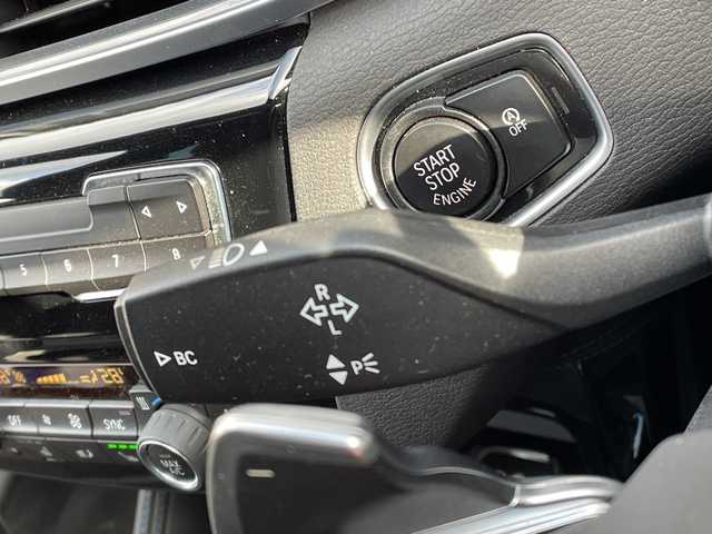 ＢＭＷ Ｘ１ xDrive 18d Mスポーツ 青森県 2018(平30)年 2.5万km アルピンホワイトⅢ インテリジェントセーフティ/純正HDDナビ/バックカメラ/ETC/シートヒーター/パドルシフト/パワーバックドア/純正18インチアルミホイール/LEDヘッドライト/ダウンヒルアシスト/電動パーキングブレーキ/フロアマット/コンフォートアクセス