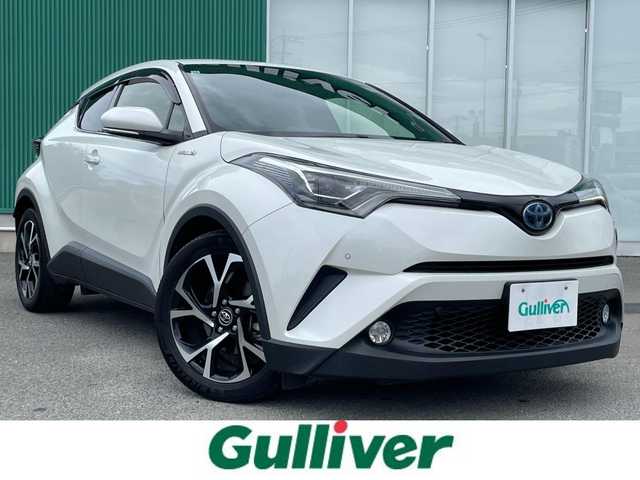 トヨタ Ｃ－ＨＲ G 福岡県 2017(平29)年 13万km ホワイトパールクリスタルシャイン トヨタセーフティセンス/横滑り防止/盗難防止/レーンキープアシスト/バックカメラ/コーナーセンサー/ドラレコ/SDナビ/BT/フルセグTV/SDミュージック/純正アルミホイール/社外フロアマット/プッシュスタート/スマートキー/オートライト/LED/DUALエアコン/ETC2.0