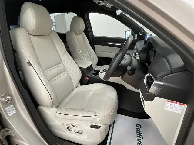 マツダ ＣＸ－８ XD エクスクルーシブモード 群馬県 2021(令3)年 3.9万km プラチナクォーツメタリック i-ACTIVSENSE/・アドバンストスマートシティブレーキサポート/・AT誤発進抑制装置/・スマートシティブレーキサポート(後退時)/・車線逸脱警報システム/・レーンキープアシストシステム/・クルージング&トラフィックサポート/・ブラインドスポットモニタリング/・リアクロストラフィックアラート/・ハイビームコントロールシステム/サンルーフ/BOSEサウンド/純正8.8インチディスプレイ/・フルセグTV/・BT/USB/AM.FM/・スマートフォン連携/360°ビューモニター/パワーバックドア/コーナーセンサー/レーダークルーズコントロール/白レザーシート/シートヒーター(1/2列目)/エアーシート(1/2列目)/パワーシート(1/2列目)/D席メモリ付パワーシート/革巻きステアリング/ステアリングスイッチ/ETC/電子パーキングブレーキ/オートホールド/ルーフキャリア/LEDヘッドライト/フォグランプ/オートライト/スマートキー×2/プッシュスタート/純正19インチAW/フロアマット/横滑り防止システム/電動格納ウィンカーミラー