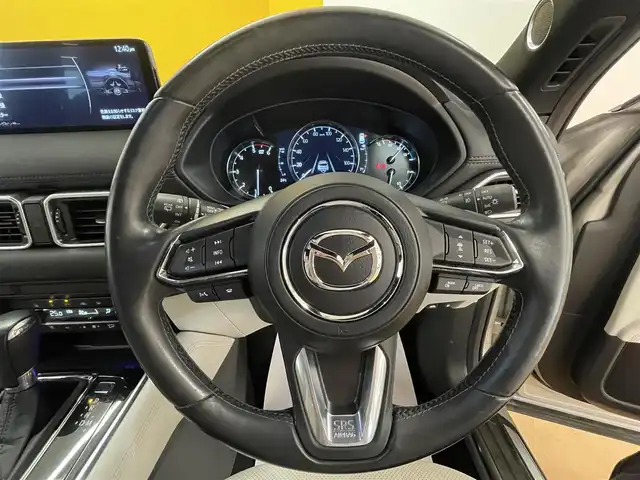 マツダ ＣＸ－８ XD エクスクルーシブモード 群馬県 2021(令3)年 3.9万km プラチナクォーツメタリック サンルーフ/純正10.25型ナビ/　Bluetooth/AM/FM/　/AppleCarPlay、AndroidAuto対応/フルセグTV/ハンズフリーパワーバックドア/360度ビューモニター/レーダークルーズコントロール/パーキングセンサー/i-ACTIVSENSE/・アドバンスドスマートシティブレーキサポート/・ブラインドスポットモニタリング/・スマートブレーキサポート/・レーンキープアシストシステム/・アダプティブLEDヘッドランプ/・交通標識認識システム/・ドライバーアテンションアラート/・車線逸脱警報システム/アクティブドライビングディスプレイ/ツインターボ/デュアルオートエアコン/本革巻きステアリング/ピュアホワイトナッパ革シート/前席/2列目パワーシート、/　　シートヒーター、ベンチレーション/運転席シートメモリー/2列目キャプテンシート/純正19インチアルミホイール/アドバンストキーレスエントリーシステム/BOSEサウンドシステム/ルーフレール/ルーフラック/禁煙車