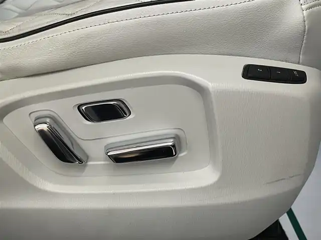 マツダ ＣＸ－８ XD エクスクルーシブモード 群馬県 2021(令3)年 3.9万km プラチナクォーツメタリック i-ACTIVSENSE/・アドバンストスマートシティブレーキサポート/・AT誤発進抑制装置/・スマートシティブレーキサポート(後退時)/・車線逸脱警報システム/・レーンキープアシストシステム/・クルージング&トラフィックサポート/・ブラインドスポットモニタリング/・リアクロストラフィックアラート/・ハイビームコントロールシステム/サンルーフ/BOSEサウンド/純正8.8インチディスプレイ/・フルセグTV/・BT/USB/AM.FM/・スマートフォン連携/360°ビューモニター/パワーバックドア/コーナーセンサー/レーダークルーズコントロール/白レザーシート/シートヒーター(1/2列目)/エアーシート(1/2列目)/パワーシート(1/2列目)/D席メモリ付パワーシート/革巻きステアリング/ステアリングスイッチ/ETC/電子パーキングブレーキ/オートホールド/ルーフキャリア/LEDヘッドライト/フォグランプ/オートライト/スマートキー×2/プッシュスタート/純正19インチAW/フロアマット/横滑り防止システム/電動格納ウィンカーミラー