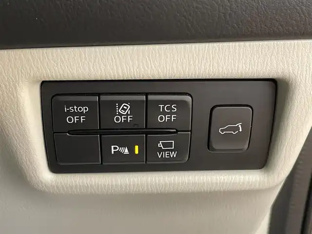 マツダ ＣＸ－８ XD エクスクルーシブモード 群馬県 2021(令3)年 3.9万km プラチナクォーツメタリック i-ACTIVSENSE/・アドバンストスマートシティブレーキサポート/・AT誤発進抑制装置/・スマートシティブレーキサポート(後退時)/・車線逸脱警報システム/・レーンキープアシストシステム/・クルージング&トラフィックサポート/・ブラインドスポットモニタリング/・リアクロストラフィックアラート/・ハイビームコントロールシステム/サンルーフ/BOSEサウンド/純正8.8インチディスプレイ/・フルセグTV/・BT/USB/AM.FM/・スマートフォン連携/360°ビューモニター/パワーバックドア/コーナーセンサー/レーダークルーズコントロール/白レザーシート/シートヒーター(1/2列目)/エアーシート(1/2列目)/パワーシート(1/2列目)/D席メモリ付パワーシート/革巻きステアリング/ステアリングスイッチ/ETC/電子パーキングブレーキ/オートホールド/ルーフキャリア/LEDヘッドライト/フォグランプ/オートライト/スマートキー×2/プッシュスタート/純正19インチAW/フロアマット/横滑り防止システム/電動格納ウィンカーミラー