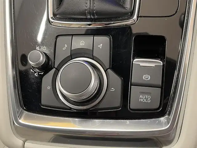 マツダ ＣＸ－８ XD エクスクルーシブモード 群馬県 2021(令3)年 3.9万km プラチナクォーツメタリック i-ACTIVSENSE/・アドバンストスマートシティブレーキサポート/・AT誤発進抑制装置/・スマートシティブレーキサポート(後退時)/・車線逸脱警報システム/・レーンキープアシストシステム/・クルージング&トラフィックサポート/・ブラインドスポットモニタリング/・リアクロストラフィックアラート/・ハイビームコントロールシステム/サンルーフ/BOSEサウンド/純正8.8インチディスプレイ/・フルセグTV/・BT/USB/AM.FM/・スマートフォン連携/360°ビューモニター/パワーバックドア/コーナーセンサー/レーダークルーズコントロール/白レザーシート/シートヒーター(1/2列目)/エアーシート(1/2列目)/パワーシート(1/2列目)/D席メモリ付パワーシート/革巻きステアリング/ステアリングスイッチ/ETC/電子パーキングブレーキ/オートホールド/ルーフキャリア/LEDヘッドライト/フォグランプ/オートライト/スマートキー×2/プッシュスタート/純正19インチAW/フロアマット/横滑り防止システム/電動格納ウィンカーミラー
