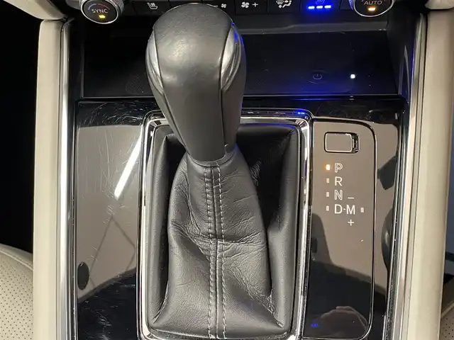 マツダ ＣＸ－８ XD エクスクルーシブモード 群馬県 2021(令3)年 3.9万km プラチナクォーツメタリック i-ACTIVSENSE/・アドバンストスマートシティブレーキサポート/・AT誤発進抑制装置/・スマートシティブレーキサポート(後退時)/・車線逸脱警報システム/・レーンキープアシストシステム/・クルージング&トラフィックサポート/・ブラインドスポットモニタリング/・リアクロストラフィックアラート/・ハイビームコントロールシステム/サンルーフ/BOSEサウンド/純正8.8インチディスプレイ/・フルセグTV/・BT/USB/AM.FM/・スマートフォン連携/360°ビューモニター/パワーバックドア/コーナーセンサー/レーダークルーズコントロール/白レザーシート/シートヒーター(1/2列目)/エアーシート(1/2列目)/パワーシート(1/2列目)/D席メモリ付パワーシート/革巻きステアリング/ステアリングスイッチ/ETC/電子パーキングブレーキ/オートホールド/ルーフキャリア/LEDヘッドライト/フォグランプ/オートライト/スマートキー×2/プッシュスタート/純正19インチAW/フロアマット/横滑り防止システム/電動格納ウィンカーミラー