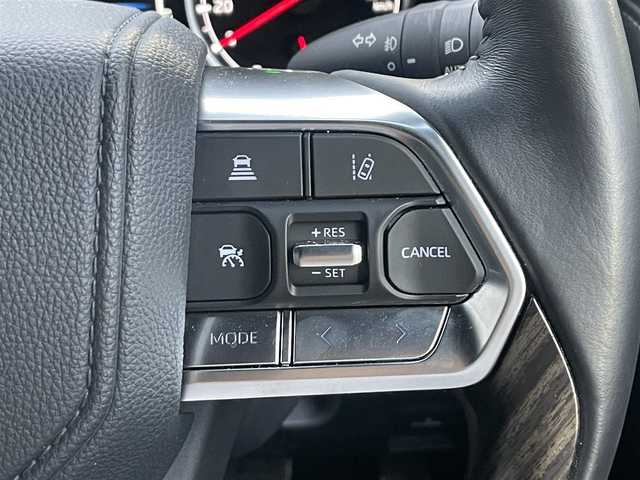 トヨタ ランドクルーザー ZX 静岡県 2023(令5)年 1.1万km アバンギャルドブロンズメタリック １オーナー　/トヨタセーフティセンス　/ＪＢＬサウンド　/リアエンターテイメント　　/サンルーフ /純正ナビ　/地デジ　/全方位カメラ　/ＨＵＤ　/マルチテレインセレクト　　/本革シート　/ＰＷシート　/エアシート/シートヒーター /ステアリングヒーター/クールボックス/オートハイビーム /木目調パネル/ETC2.0/純正20インチAW/前後ドラレコ /スマートキー /スペアキー /保証書/取説