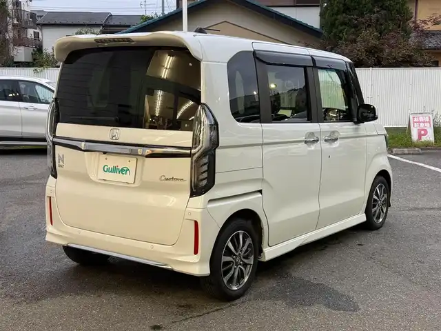 ホンダ Ｎ ＢＯＸ カスタム L 埼玉県 2022(令4)年 2.4万km プラチナホワイトパール ワンオーナー/メモリナビ(CN-HE01D)/カロッツェリアドライブレコーダー(DH300D　2カメラ型)/フルセグテレビ/バックカメラ/クルーズコントロール(追従機能付)/片側パワースライドドア/シートヒーター(運転席、助手席)/ETC/LEDヘッドライト/スマートキー×2